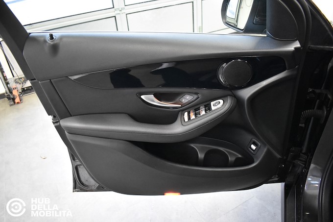 MERCEDES-BENZ GLC 220 d 4Matic Sport